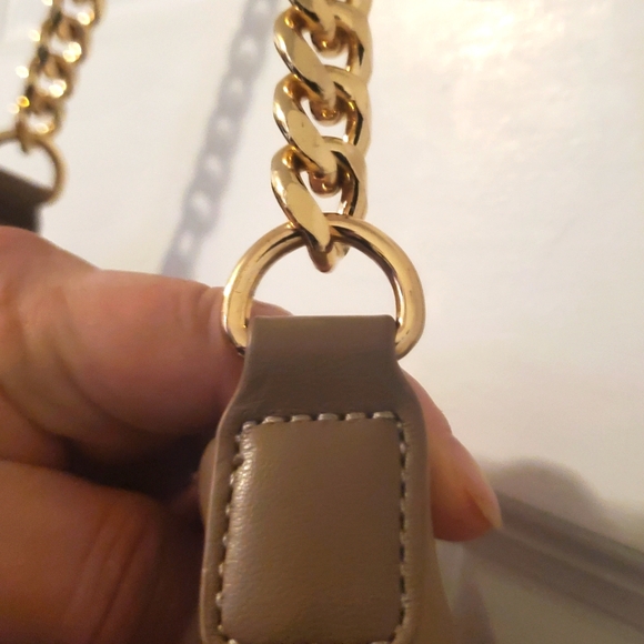 Moda Luxe Chain Hobo Bag - Picture 8 of 12